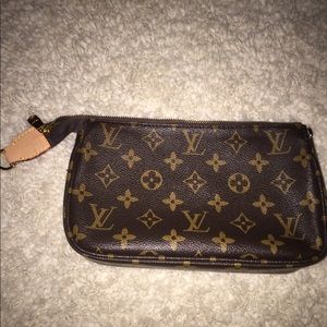 Fake Louis Vuitton purse